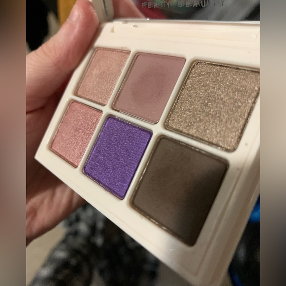 6 eyeshadow palette from fenty. Gorgeous mauve/purple/brown shades - Picture 2 of 5